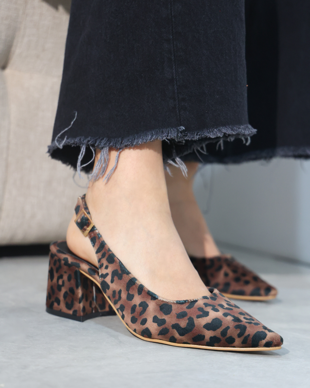 852R Giza Gepardo Café