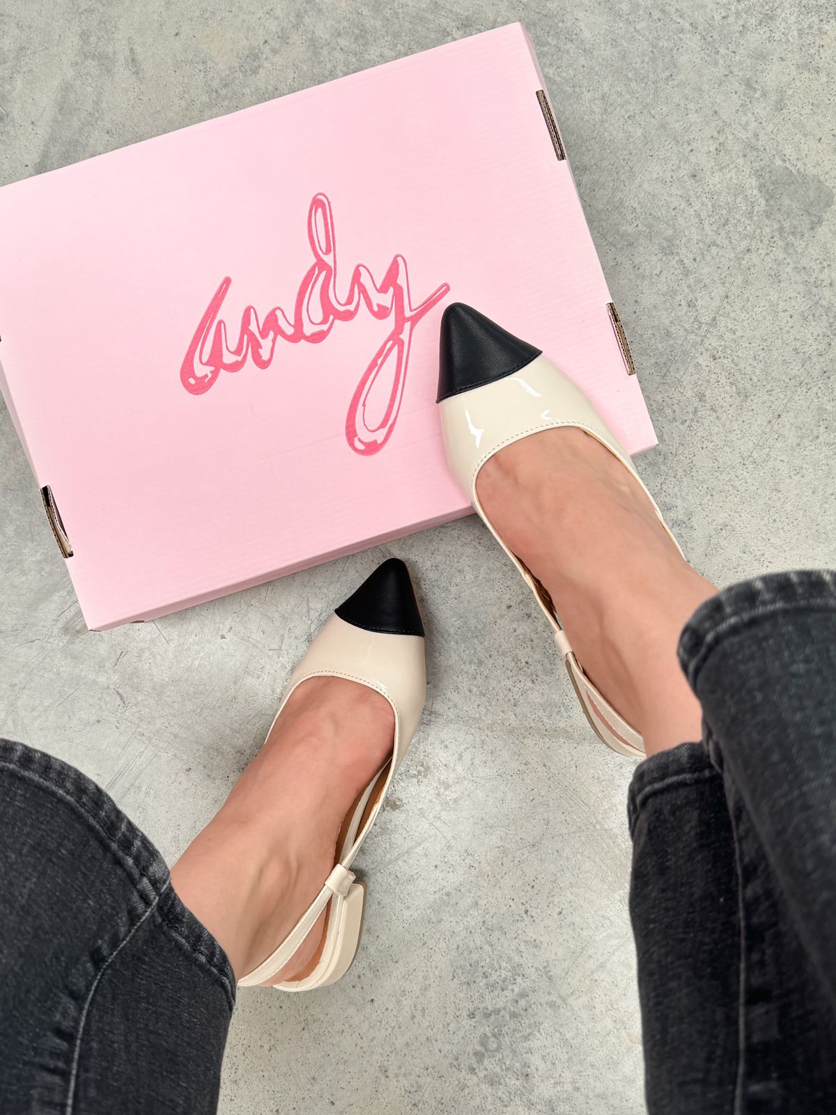 2505R Charol Miga/ Negro