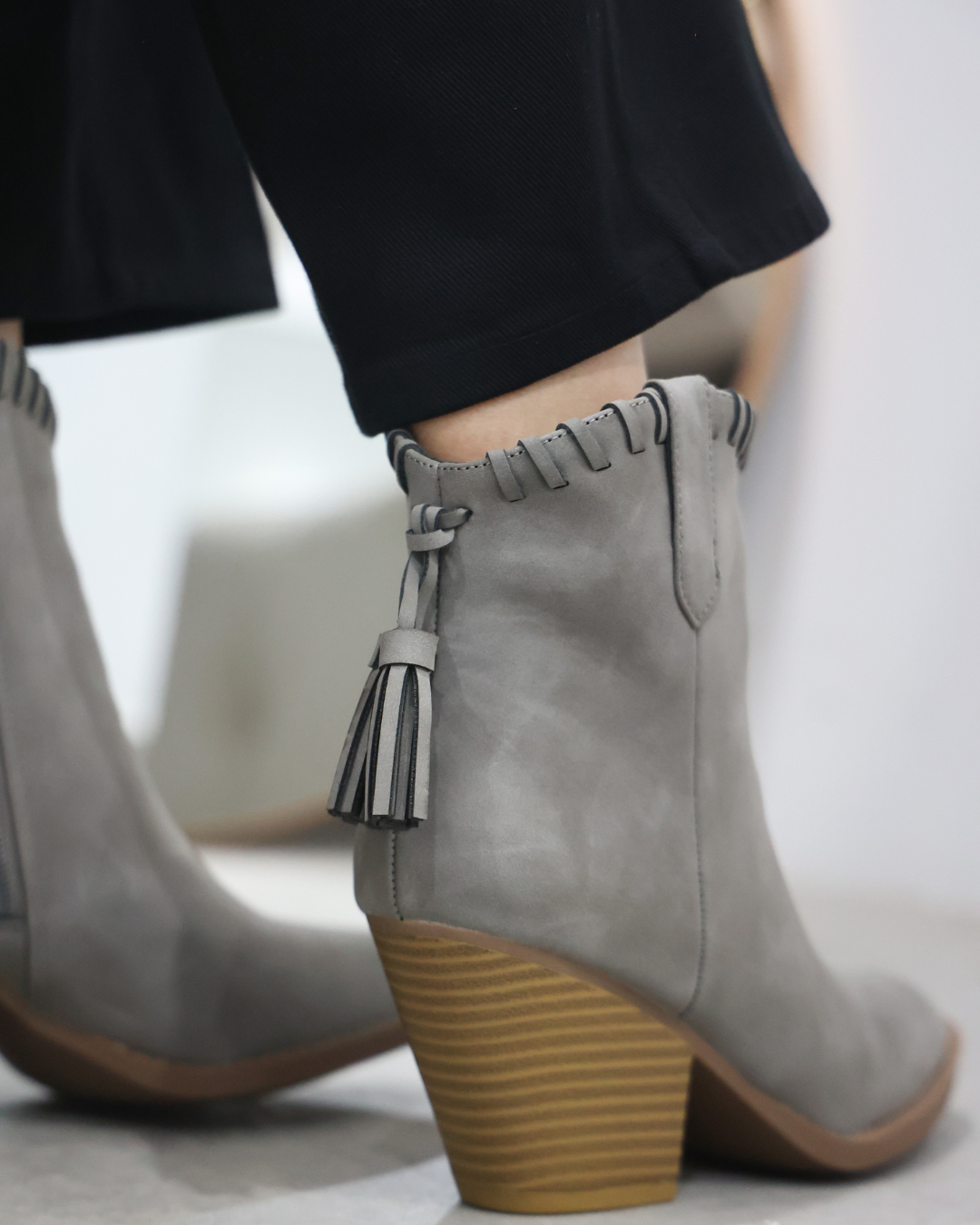 138I Sintético Gris