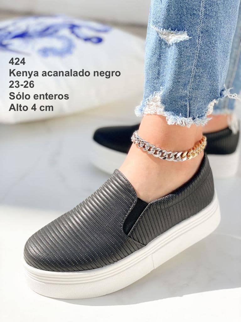 424 Kenya Acanalado Negro