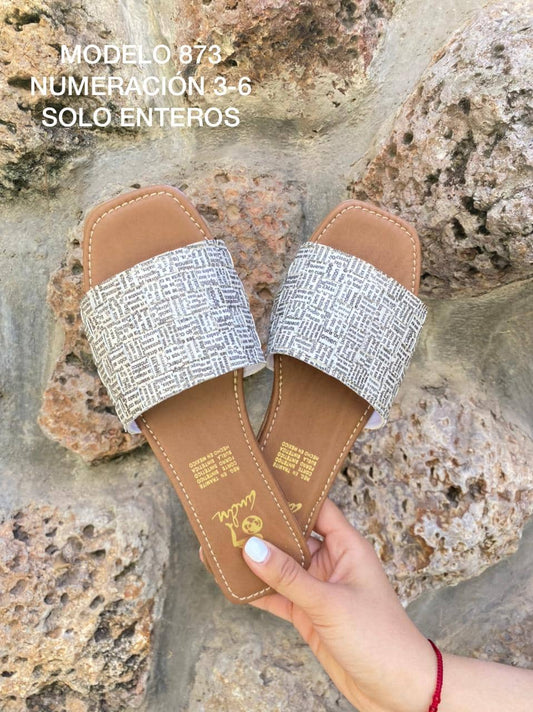 873R Tejido Periódico Blanco