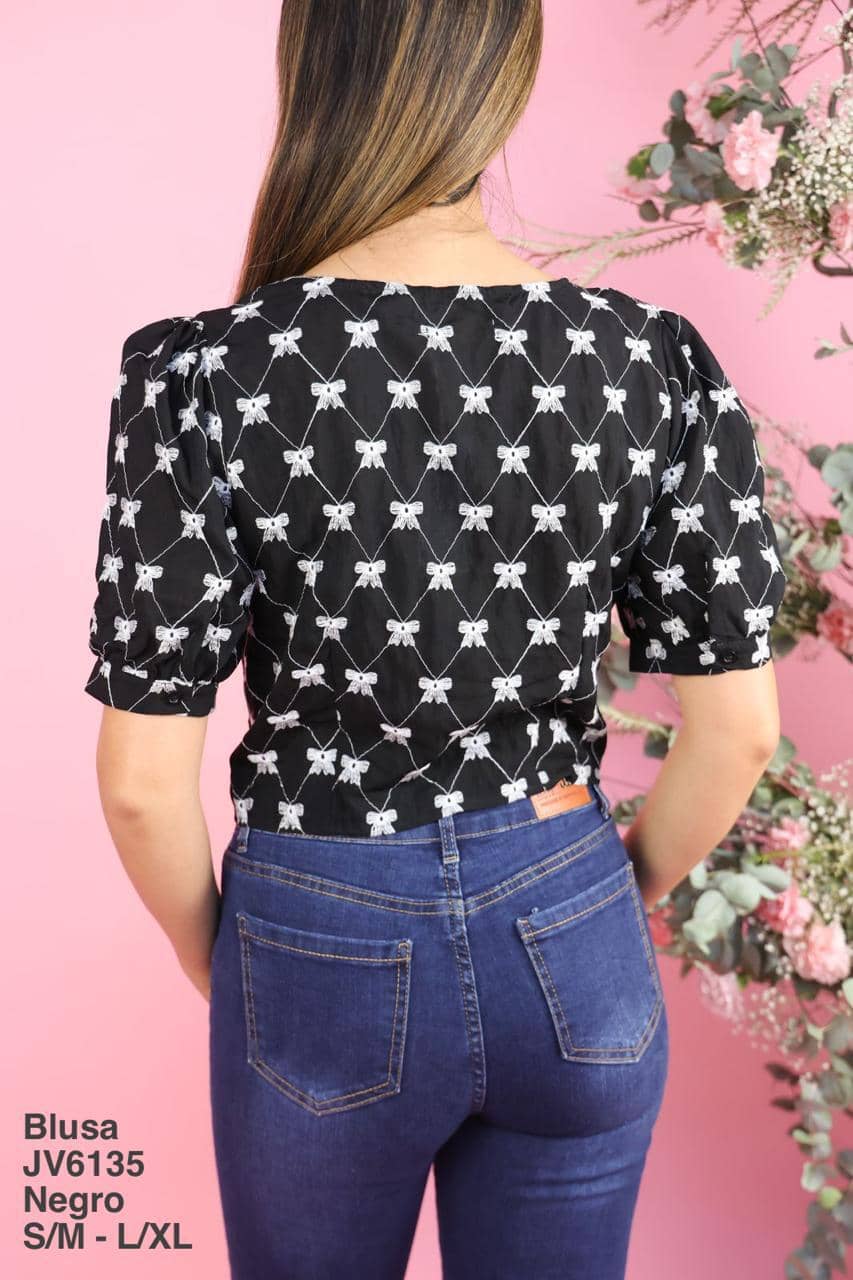JV6135 Blusa Negro