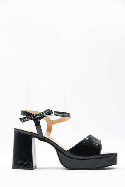 975 Charol Negro